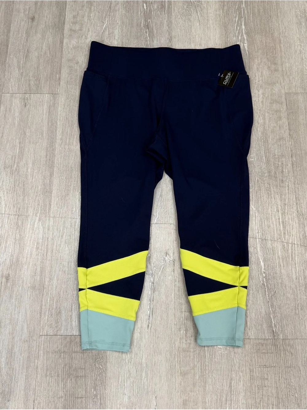 LIVI Active Navy Blue & Neon Yellow Wicking 7/8 Leggings - Size 22/24